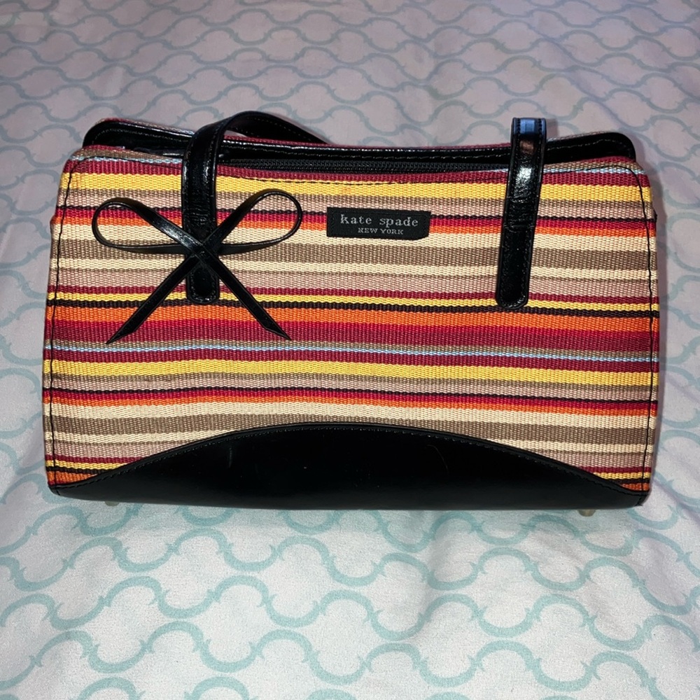 Super cute Kate Spade hand bag